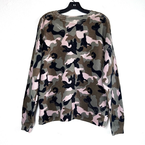 Camo Scoop Neck Ribbed Relaxed Fit Sweater Top - Picture 4 of 5